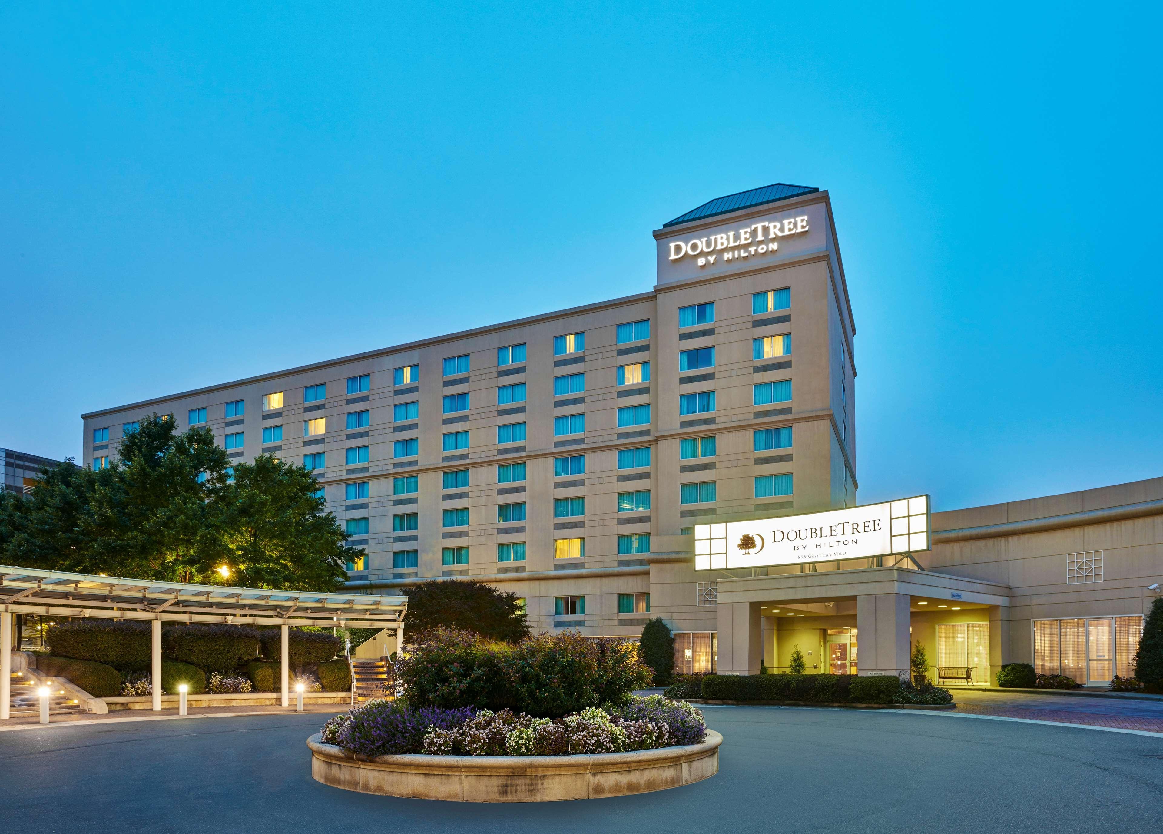 ดับเบิลทรี บาย ฮิลตัน ชาร์ลอตต์ เกตเวย์ วิลเลจ Hotel ชาร์ล็อต ภายนอก รูปภาพ