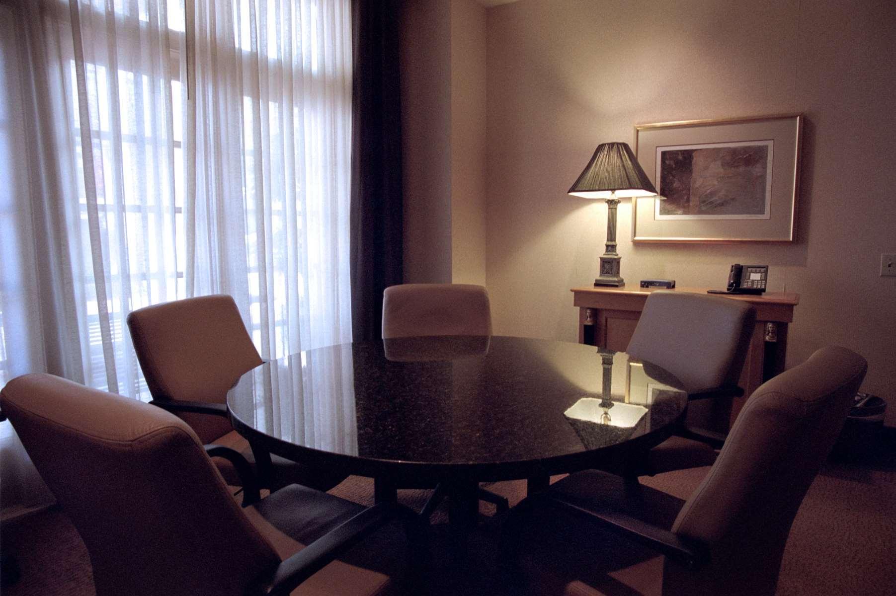 ดับเบิลทรี บาย ฮิลตัน ชาร์ลอตต์ เกตเวย์ วิลเลจ Hotel ชาร์ล็อต ภายนอก รูปภาพ