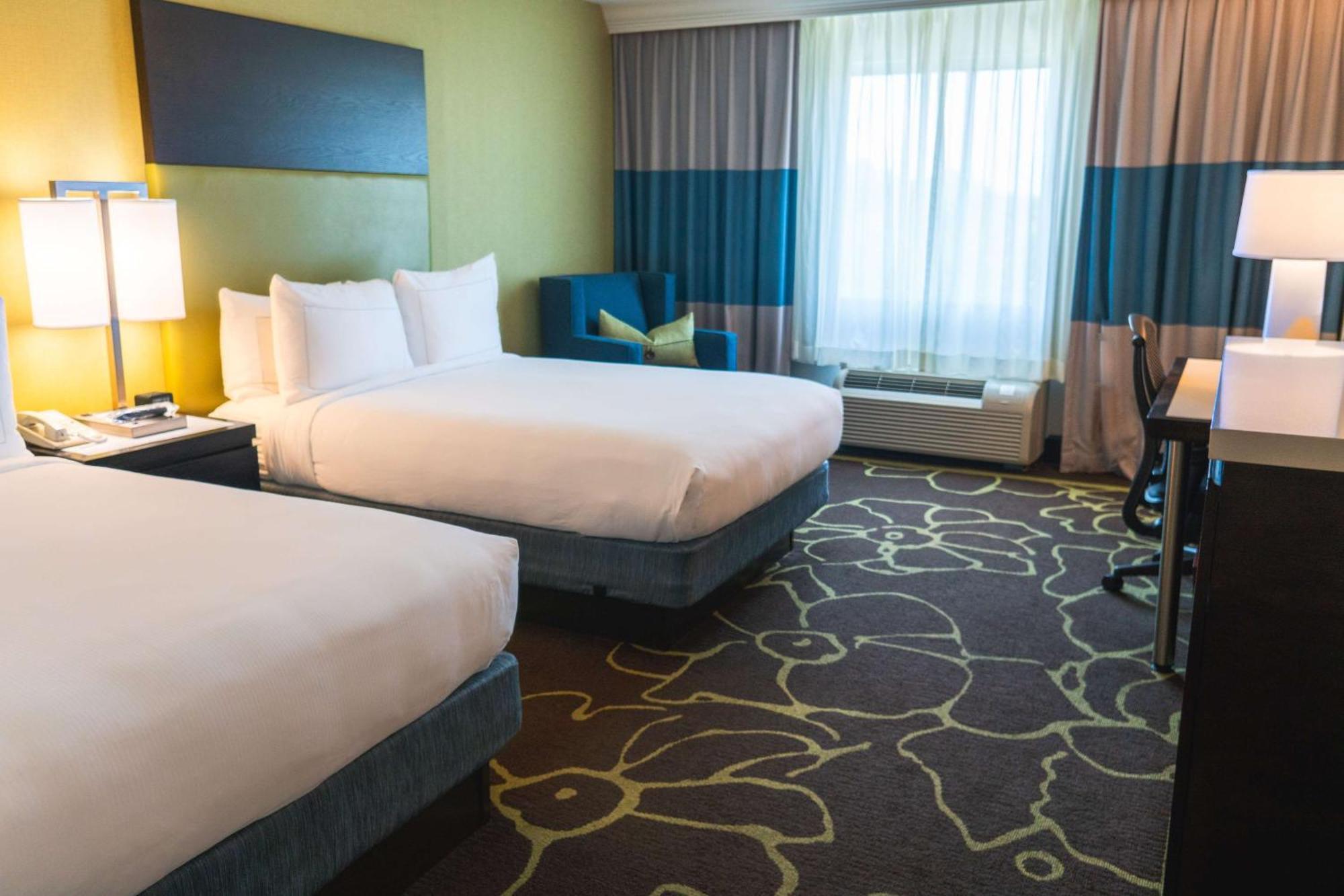 ดับเบิลทรี บาย ฮิลตัน ชาร์ลอตต์ เกตเวย์ วิลเลจ Hotel ชาร์ล็อต ภายนอก รูปภาพ